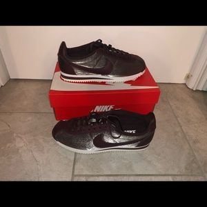 Womens Premium Nike Cortez